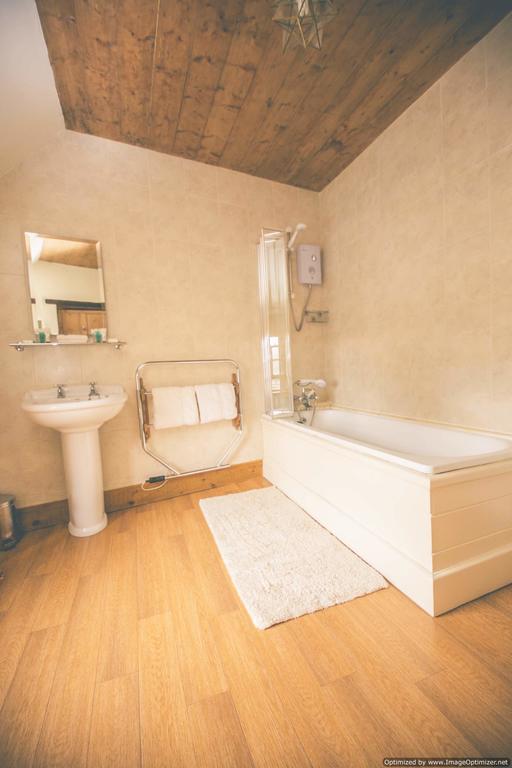 Weycroft Mill House Bed And Breakfast Axminster Chambre photo