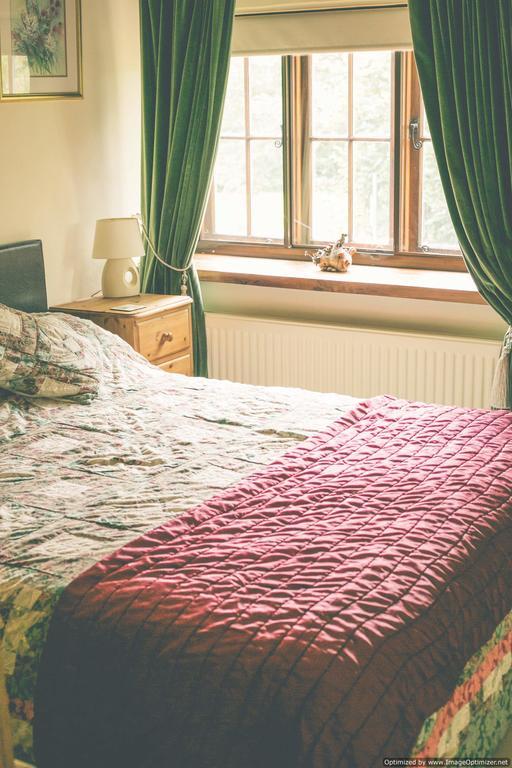 Weycroft Mill House Bed And Breakfast Axminster Chambre photo